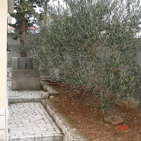 Dezelic Apartman *