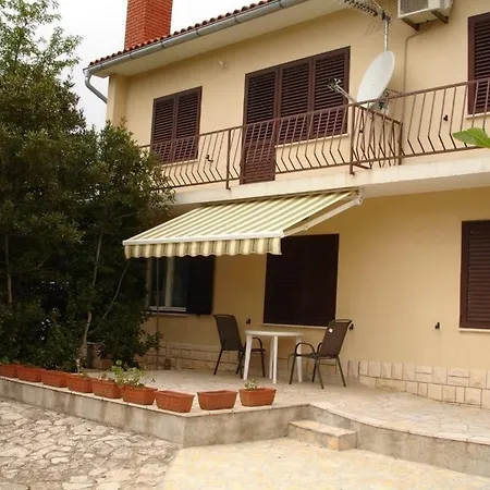 Apartment Dezelic *