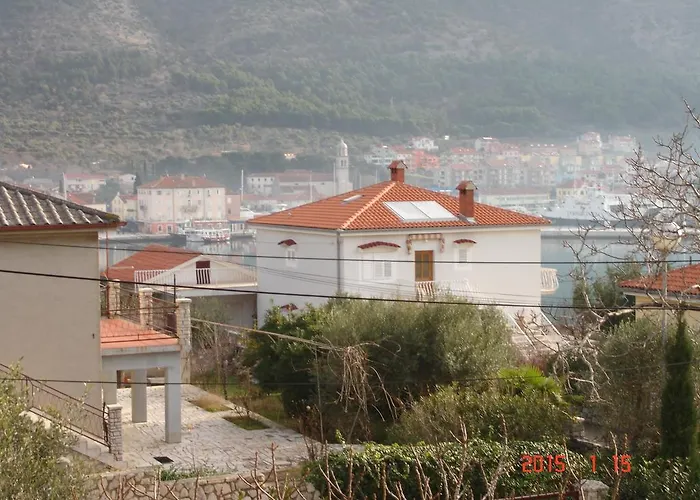 Dezelic Apartament *