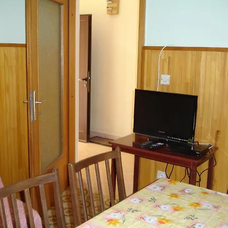Dezelic Apartamento Cres