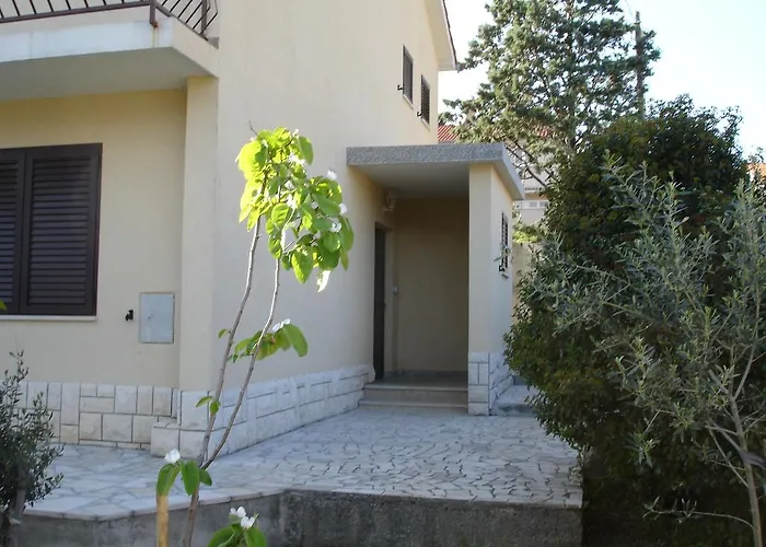 Apartman Dezelic Cres